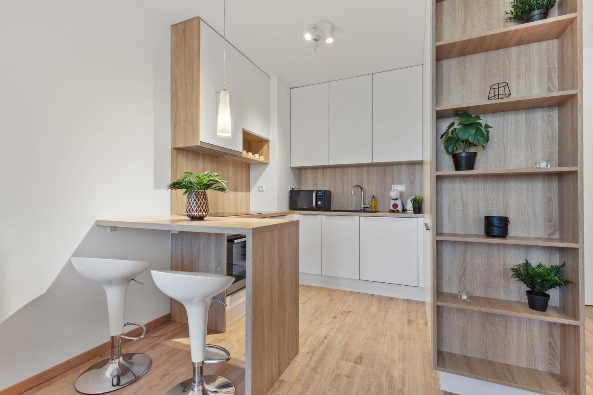 Lam Safari - Balcony - Ac - Free Parking Apartment Bratislava Luaran gambar