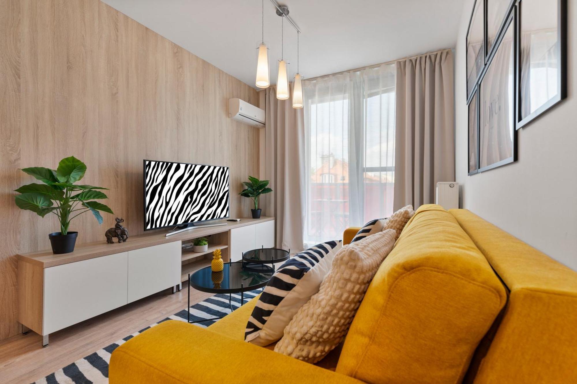 Lam Safari - Balcony - Ac - Free Parking Apartment Bratislava Luaran gambar